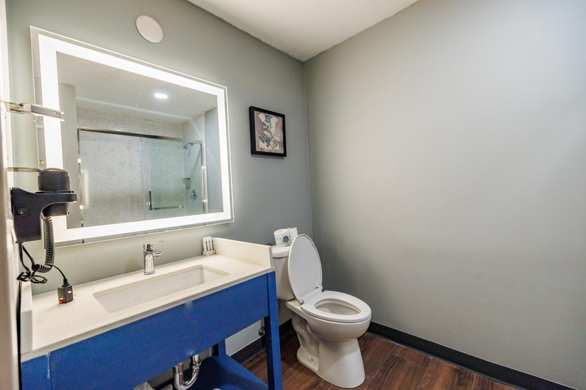 The Inn & Suites Omaha Near Zoo Extérieur photo
